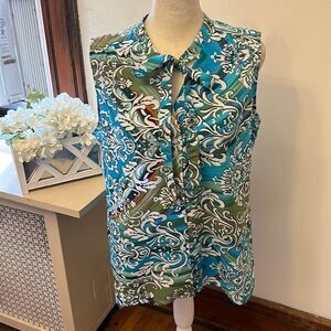 Milano blue multicolored floral sleeveless button front blouse Size M EUC